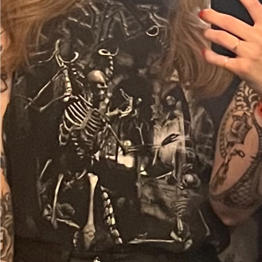 Vintage Unisex Metal Graphic Tank - Picture 5 of 5